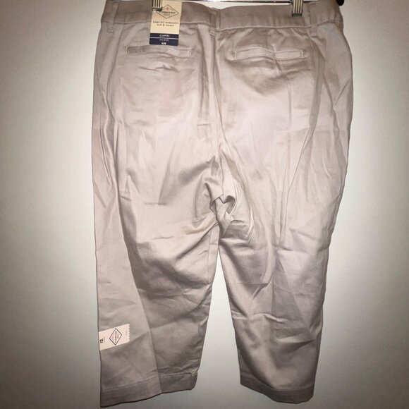 St. Johns Bay Womens Mid-Rise Capri Pants Beige Size 12‎ - Picture 2 of 10